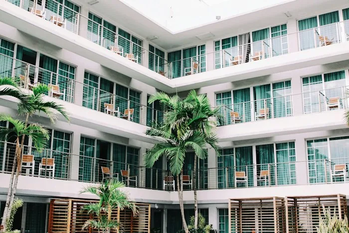 Livret d'accueil digital pour hôtel — chambres avec balcons